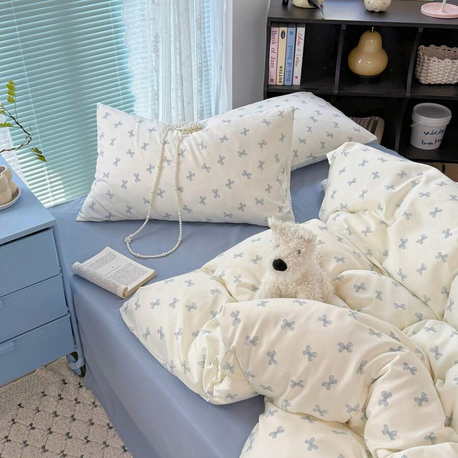 1 套 4 件套白色和蓝色蝴蝶结床上用品套装，柔软，温柔少女风格，适合女性卧室/宿舍装饰，所有季节（1 个羽绒被套 + 1 个床单 + 2 个枕套），枕套图案随机剪裁