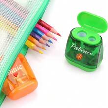 1 pièce/4 pièces Taille-crayons personnalisés qui sont pratiques et doux, ne salissent pas les mains et sont faciles à utiliser. Petits cadeaux personnalisables, convenant aux enfants, aux biens personnalisés, aux cadeaux personnalisés, aux amis, à la famille et aux camarades de classe. Petits cadeaux pour la rentrée scolaire, fournitures scolaires, achats de rentrée scolaire et fournitures de classe.