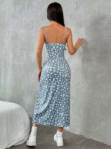 Vestidos casuales para mujer con estampado completo, corte midi, abertura lateral y tirantes finos – estilo moderno y fresco tipo camisola para verano