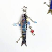 1 pieza Llavero de pez hecho a mano, encantos de bolso de océano, llaveros de océano, llaveros de señuelo de pesca artificial, encantos de peces con cuentas, regalos para pescadores, accesorios escolares y de automóvil, gótico lindo Y2k