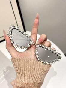 1 件女式猫眼镜框闪亮水钻装饰镜面反光精致火辣女孩风格完美时尚眼镜适合派对装、节日派对妆容、外出装、音乐节、街头摄影配饰