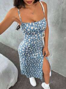 Vestidos casuales para mujer con estampado completo, corte midi, abertura lateral y tirantes finos – estilo moderno y fresco tipo camisola para verano