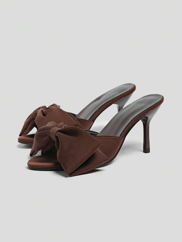 hanxiangyuzu Sandales à talons hauts à bride fine et pointe pointue avec décoration papillon pour femmes. Talons hauts en satin mode, convenant pour les fêtes, les déplacements, le port quotidien élégant, l'été et l'automne