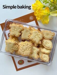 带有小狗图案的可爱饼干模具、亲子糖霜饼干工具、开学季便当用品、印有各种卡通小狗图案的饼干印章、饼干切刀和甜点模具