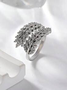 1pc Luxury Cubic Zirconia Leaf Shape Women's Ring,Copper Gold Plated Open End Adjustable Ring,Summer Beach Vacation Fashion Accessories,Elegant Women's Jewelry For Everyday,Holiday,Party,Vacation,Wedding,Valentine's Day Gift.