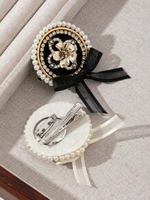 1pc Elegant Style Palace Design Rhinestone Decor Retro College Badge Metallic Flower Brooch, Luxury Jewelry Brooch For Women, Suitable For Date/Daily Wear