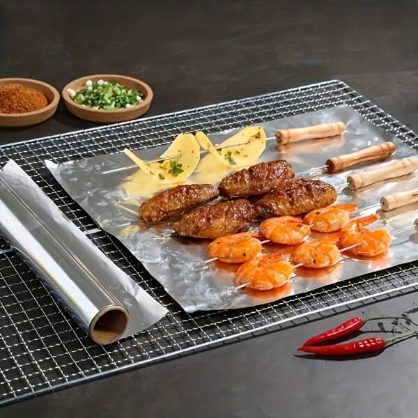 Rouleau de feuille d'aluminium extra long et robuste - outil de cuisine essentiel avec distributeur facile à déchirer, pour usage domestique et commercial. Emballage alimentaire, grillage, friture, cuisson, pâtisserie - Feuille d'aluminium antiadhésive