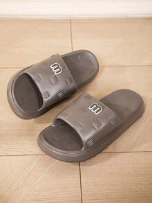 Leichte, atmungsaktive und weichsohlige Herren-Hausschuhe, bequeme Riemen-Sandalen für den Außenbereich, leise Hausschuhe für Innen, geruchslose EVA-Hausschuhe