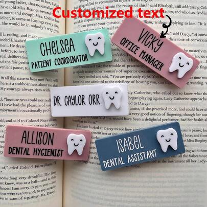 1 PIEZA Broche con nombre personalizado, Placa de identificación con nombre para dentista, asistente dental, personal de atención dental, RDH, etiqueta de nombre personalizada para ortodoncista, doctor, regalos para médicos de confianza, etiqueta de nombre dental personalizada, identificación de diente, regalo para dentista, higienista dental, asistente dental, regalo para ella, aprecio al higienista, regalo para el personal dental, etiqueta de nombre magnética - higienista dental, dentista, asistente dental, recepcionista dental, consultorio dental, clínica dental.