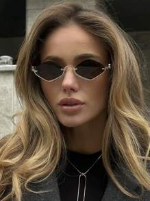 1副钻石形半框小框时尚女式眼镜，精致高端，适合夏季和海滩度假时佩戴，几何形状太阳镜。