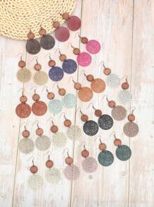 1 para okrągłych wyciętych kolczyków z kawałków drewna i skóry