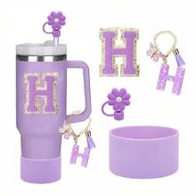 Set de 4 accesorios para tazas con la letra A - 1 tapa de pajita, 1 colgante con la letra A, 1 base protectora de silicona para tazas, 1 etiqueta con la letra A para tazas, regalo sorpresa festivo