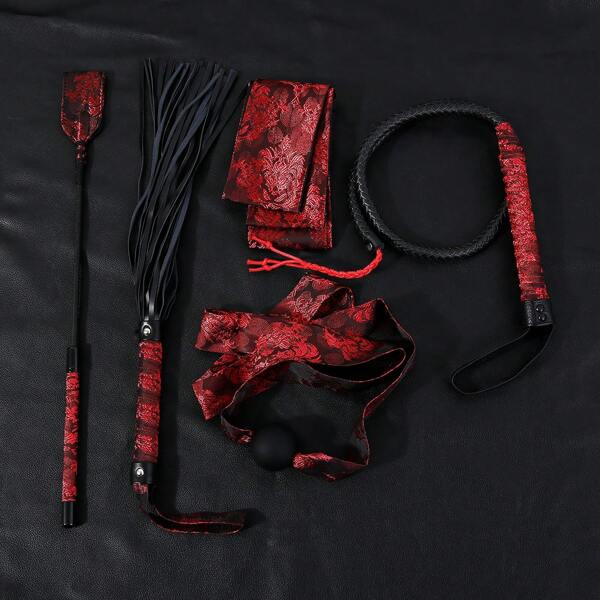 Conjunto de Bondage Estilo Chinês Vermelho e Preto BDSM, Chicote de Couro PU BDSM, Açoite, Chicote de Cavalo, Mordaça Bola de Sexo com Boca Aberta, Mordaça de Silicone, Máscara para os Olhos de Cetim, Restrições de Bondage, Brinquedos Sexuais para Mulheres, Casais, Jogos Adultos, Loja Sexy, Produtos SM, Brinquedos Adultos, Brinquedos Eróticos, Brinquedos BDSM