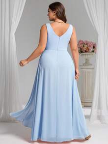 EVERPRETTY Romantic V-Neck Sleeveless Pleated Bust High Slit Bridesmaid Dress, Suitable For Wedding Party And Wedding Guest - Baby Blue - View 2