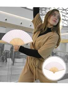 Abanico de boda de 21 CM de seda de bambú de unicolor multicolor, abanico de tela para caligrafía y pintura con estilo chino llano, abanico de bambú plegable portátil, abanico de bambú manual en blanco, utilizado para decoración de actuaciones