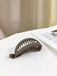 Matte Simple Banana Shape Hair Clips, French Acrylic Banana Hair Clips For Women - Non-Slip Strong Hold Flat Claw Clips For Thin Hair, Matte Finish Retro Minimalist Cute Hair Clips, Thin Hair Styling, Hair Tools, Beauty Accessories, Curly Hair Accessories, Women, Hair Stuff