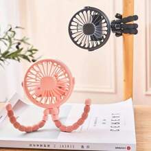 Tragbarer Oktopus Ventilator. Kann aufgehängt oder als Handventilator aufgestellt werden. USB betrieben, dreistufige Einstellung, lange Akkulaufzeit, leicht und tragbar. Kann mit verschiedenen Stativhalterungen kombiniert werden, um unterschiedliche Looks zu schaffen. Geeignet für Büros, Outdoor-Reisen, Schreibtische, Kinderwagen, Handgeräte und andere Orte. Ein Muss für Sommerlager, Schulanfang, Camping, Wandern, Büro-Kühlung und kühle Sommerreisen.