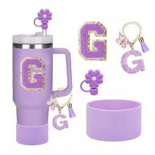 Set de 4 accesorios para tazas con la letra A - 1 tapa de pajita, 1 colgante con la letra A, 1 base protectora de silicona para tazas, 1 etiqueta con la letra A para tazas, regalo sorpresa festivo