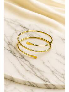 Modern, Feminine, Sophisticated, Authentic, Charming, Luxurious, Stylish, Chic, Bracelet, Perfect Gift, Casual Looks, Loose And Floral Dresses, Strapless Tops, Earrings And Rings, Everyday, Practical, Sophisticated, Minimalist, Casual. - 金子 - 查看 2