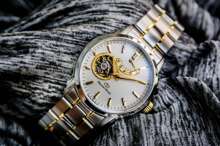 Orient Orient Star Men's Mechanical Watch With Stainless Steel Strap, White Dial, Business And Leisure Style, Suitable For Daily Work And Life, Various Holidays, Gift Giving And Dating SDA02001W0