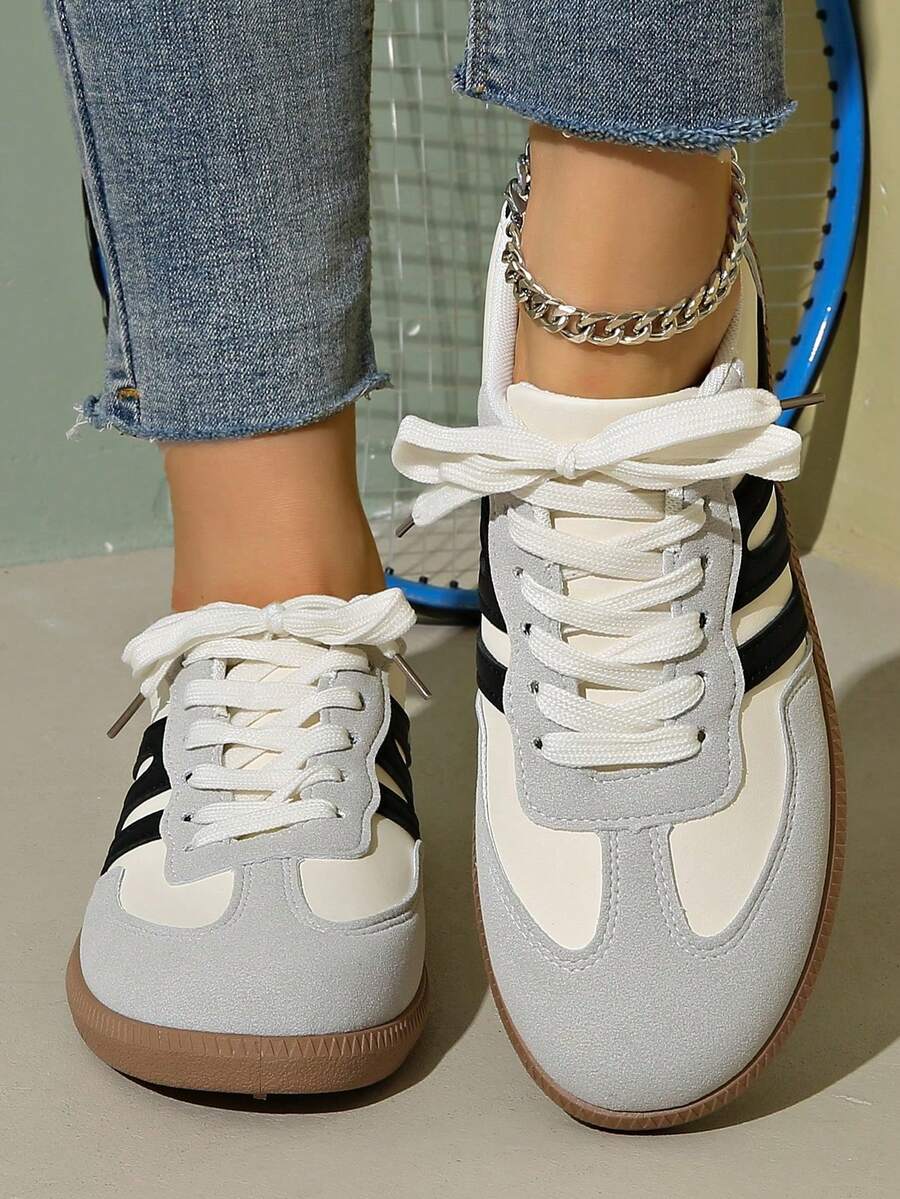 Women's Multifunctional Fashion Casual Shoes, Flat Non-Slip Lace-Up Round Toe Rubber Sole Casual Sneakers In Black & Khaki Color Contrast, Daily Match Gump Shoes, Casual Shoes Size 36-41, Lifestyle - Black and White - View 1