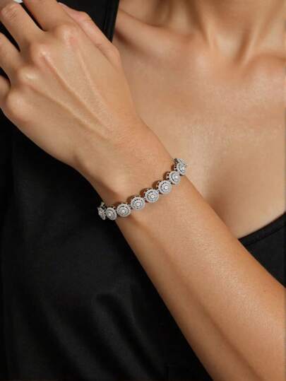 1pc Luxury Women's Chain Bracelet With Hollow Round Cubic Zirconia Inlaid, Suitable As Gift For Partner, Wife Anniversary