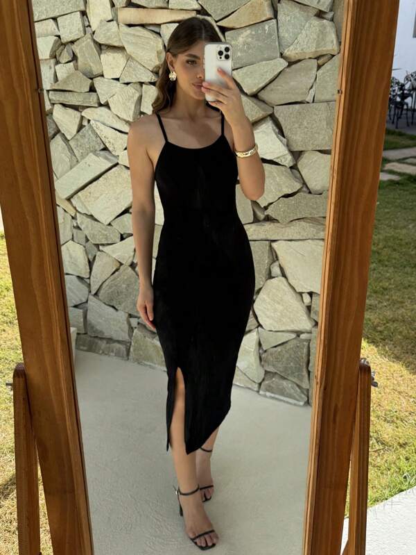 Vestido Longo Preto com Fenda Alta e Alças Feminino
