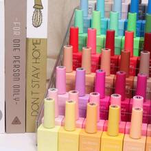 Set de 48 piezas de esmalte de uñas en gel de 15ml, serie de 48 colores con acabado brillante de otoño. Esmalte semipermanente con brillo y lentejuelas. Set de kit de arte de uñas con esmalte UV, todo en un solo color por frasco, para manicura y diseño de uñas.