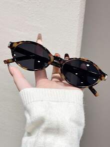 1pc Women Oval Frame Fashion Fashion Glasses, Summer Beach Accessory Oval Shape Shades - Multicolor - View 11