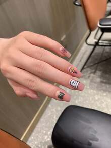 1 件全新万圣节指甲贴，防水可剥离全指甲贴，女士指甲贴花，自粘指甲贴，易于使用，适合节日、派对、舞台装饰，非常适合您的恐怖派对 - 淺粉色 - 查看 4