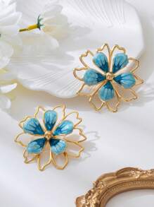 1 par de pendientes de mujer de estilo veraniego elegante con diseño de flor de 5 pétalos de estilo de gota de pintura degradada azul hueco y en capas