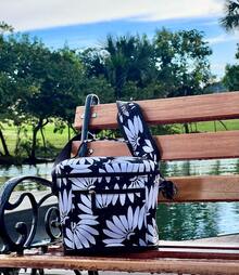 Summer Thermal Bag With Adjustable Crossbody Strap - 黑與白 - 查看 2