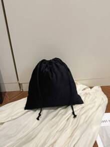 3 taglie disponibili, adatte alla maggior parte delle dimensioni delle borse. Sacchetto con coulisse in materiale morbido per coprire borse di lusso, non danneggia le borse. Ideale per conservare borse da cerimonia nuziale, borse in rafia, abbigliamento e borse di marca. Impermeabile, anti-polvere, previene l'invecchiamento della borsa. Il materiale morbido è ottimo anche per conservare i vestiti, alleggerisce il packing per i viaggi. Ottimo anche come regalo per gli amici.