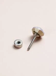 A Fashionable Multicolor Shiny Diamond Body Piercing Accessory Made Of Stainless Steel Ear Cartilage Stud, Suitable For Both Men And Women. Exquisite And Versatile For Everyday Wear, Can Be Given As A Gift To Friends.