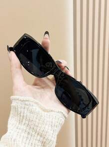 1 Pair Unisex Rectangular Black Simple Fashion Fashion Glasses, Suitable For Outgoing Outfits, Travel, Summer Accessories, Sports Style, Driving, Holiday Outfits, Beach, Music Festivals, Vacations, Elegant Attire, Street Style Accessories, Vacation Atmosphere, Sports, Parties, Outdoor Activities, Street Style, Fishing, Holidays, Vacations - Black and Gray - View 3