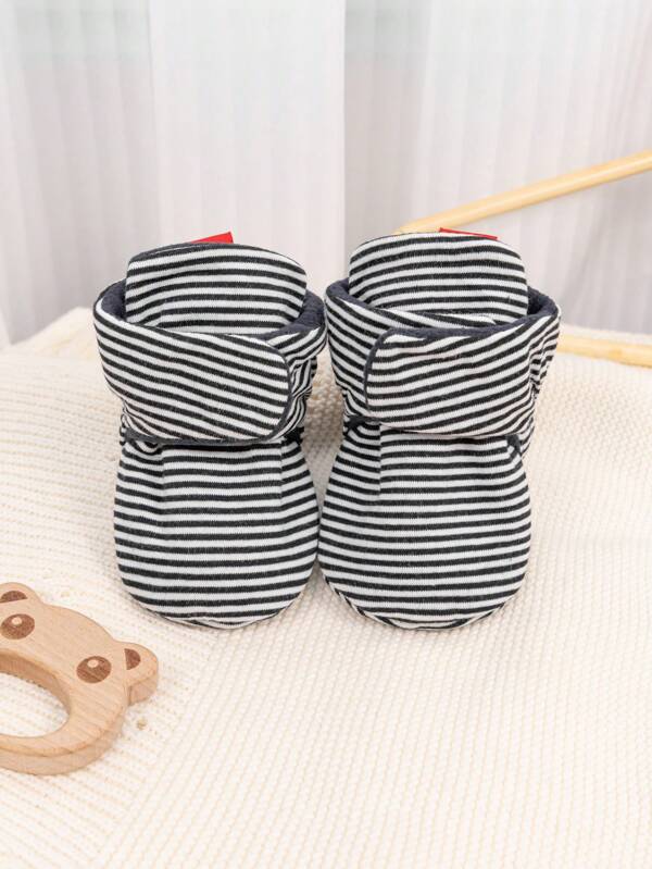 Fashionable Stripe Design Infant Socks, Simple & Comfortable Hook And Loop Easy On/Off