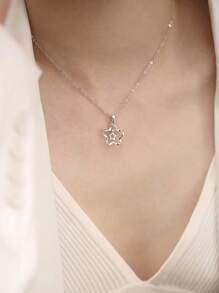 1pc Silver Star Necklace, Suitable For Daily Wear, A Thoughtful Gift For People Who Appreciate Minimalist Jewelry Style