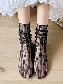 5 双蕾丝花网透明透气中筒袜，新款时尚女士网眼小腿袜，可爱甜美风格