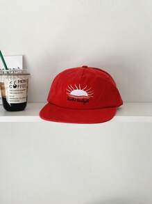 1 Stück Softtop-Baseballkappe mit flachem Schirm und stilvoller bestickter Buchstaben-Baseballkappe, Street-Hip-Hop-Snapback-Mütze kleiner Marken für Männer und Frauen, lässiger All-Match-Sonnenhut in Retro-Kontrastfarbe für Frühling und Sommer