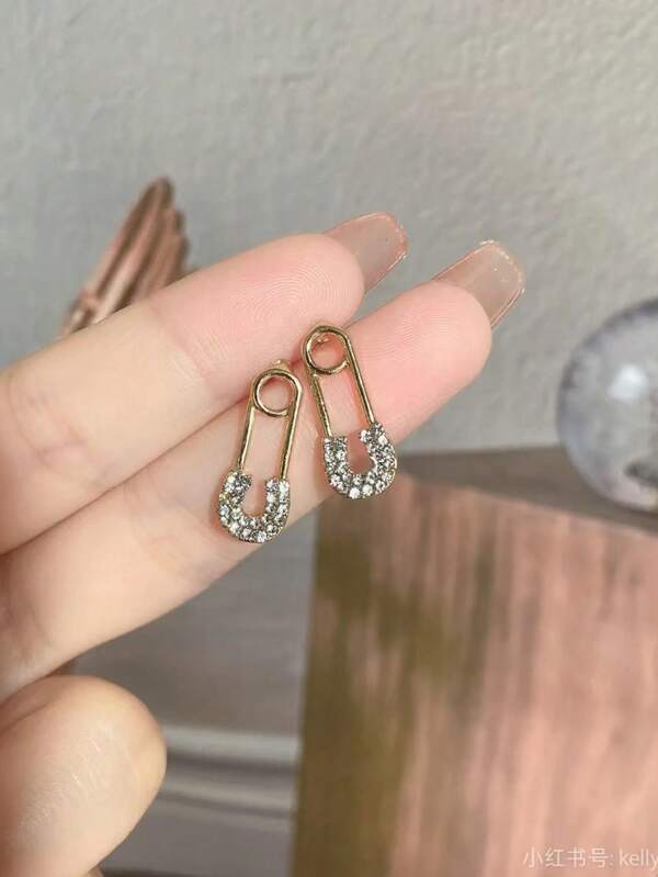 1 paire de boucles d'oreilles à tige dorée, convient pour un port quotidien