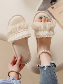 秋冬蕾丝面料时尚仿珍珠女士家居拖鞋，春秋新款，毛绒拖鞋 - 米色 - 查看 2