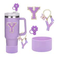 Set de 4 accesorios para tazas con la letra A - 1 tapa de pajita, 1 colgante con la letra A, 1 base protectora de silicona para tazas, 1 etiqueta con la letra A para tazas, regalo sorpresa festivo