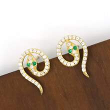 1 par de brincos de prata esterlina 925 com cobra dourada e strass e esmeralda, apresentando a combinação perfeita de luxo e elegância, brincos minimalistas de cobra