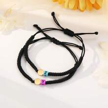 Brățară cu pandantiv personalizabilă cu 2 litere, set personalizat din două piese, brățară țesută cu litere, potrivită pentru purtare zilnică în facultate, personalizabilă, accesorii aurii, la modă, colorată, retro, simplă, neutră, casual, drăguță, personalizată, unică, cadou ideal pentru el, cadou ideal pentru ea, iubit, iubită, tată, mamă, familie, prieteni, aniversare, zi de naștere, ceremonie de absolvire, petrecere dansantă, bijuterii din oțel inoxidabil