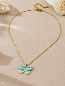 1 goldfarbene Edelstahl-Halskette mit kontrastierendem öltropfenblauem Gradienten-Schmetterling-Anhänger