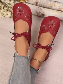 Women's Floral Hollow Lace-Up Flat Lightweight Soft Bottom Casual Walking Shoes, Breathable Slip-On Daily Wear - Red - View 4