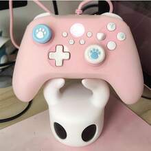 1PC 3D-Printed Controller Stand, Hollow Knight Themed Desktop Decor – Compatible With Gamepads, Controllers, And Phone Display.