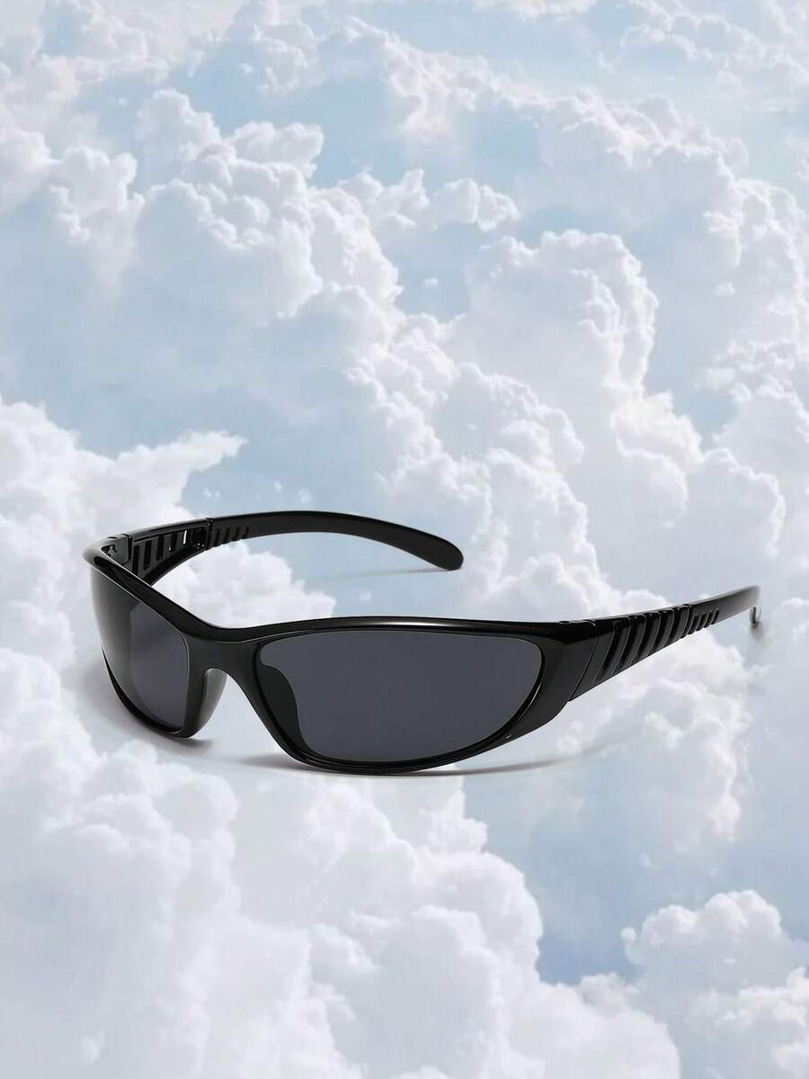 千禧年未来主义风格大框时尚眼镜学院风适合返校季佩戴的环绕式墨镜