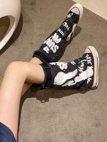 Fall/Winter Women's New Casual Black Stacked Canvas Boots, Buckle Decor Niche Design Cool Graffiti Canvas High-Top Sneakers, Round Toe Thick Sole Leg Warmers Boots, Punk, Ultra-Modern Academy Style Street Fashion Personalized Riding Boots, Suitable For All Seasons, Leg Warmers Mid-Calf Boots - Black - View 6