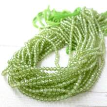 Aproximadamente 170 contas de peridoto verde facetadas de 2 mm - adequadas para joias, pulseiras e colares "faça você mesmo" - clima fresco de primavera/verão - adequadas para estilos boho e minimalista, equilíbrio de chakras, presentes para o Dia das Mães, Páscoa, Ramadã e Carnaval